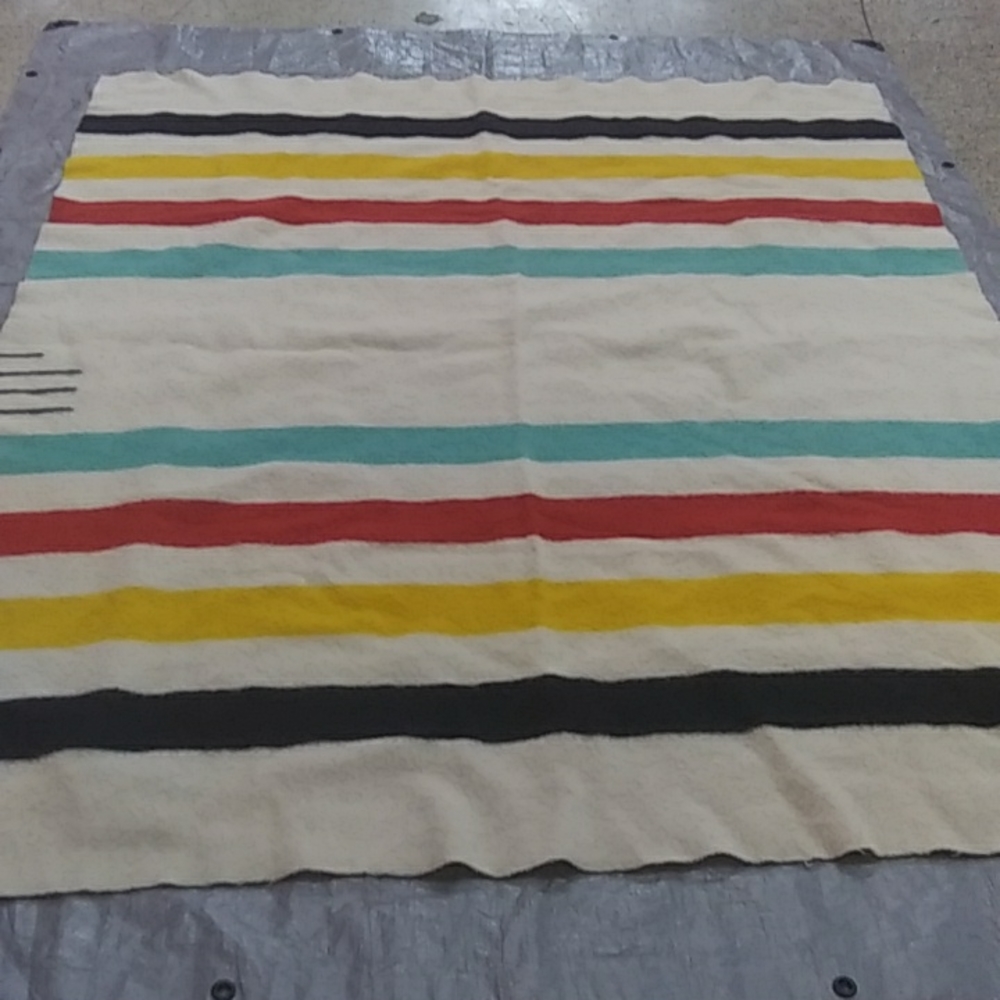 Vintage 4 Point Hudson Bay 100% Wool Blanket